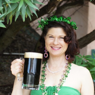 irish lass on the San Diego brewery tour